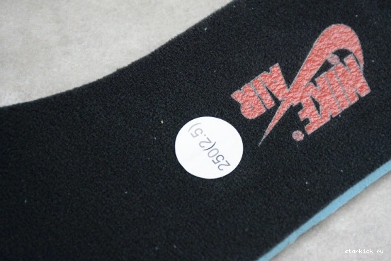 Retro  555088-030 1 Black 555088-030 Pine Jordan High Green 0208